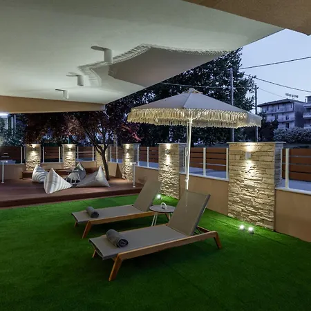 Harmonia Boutique - 150m From The Apartmanhotel