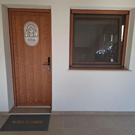 Harmonia Boutique - 150m From The Leptokariá