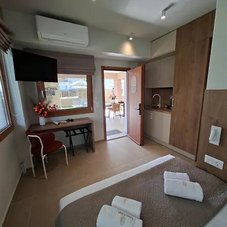 Harmonia Boutique - 150m From The